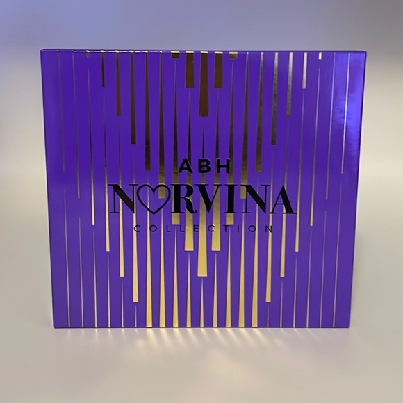 Norvina Pro Pigment Palette Vol 1 (NWT) - Picture 1 of 5